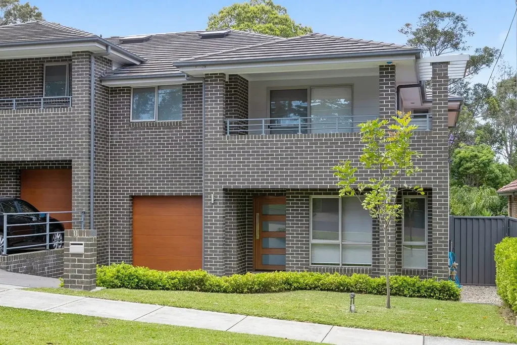 ARCHITECTURALLY DESIGNED FAMILY HOME IN PREMIER LOCALE