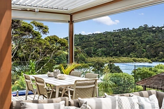 14 Oscar Road, Greenhithe, North Shore City