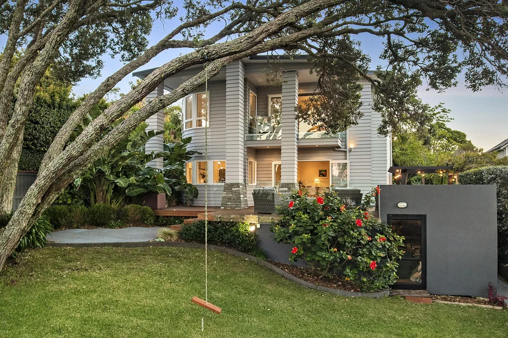 5 Aotearoa Terrace, Murrays Bay, North Shore City, Auckland