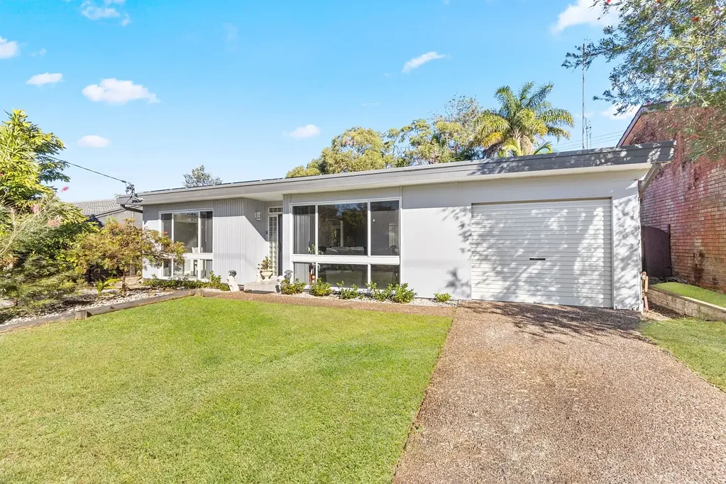 10 Narrunga Avenue, Buff Point, NSW 2262