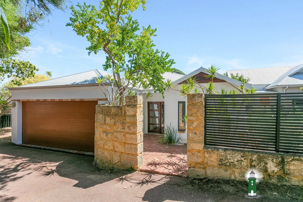 1/16 Mather Road, Beaconsfield, WA 6162