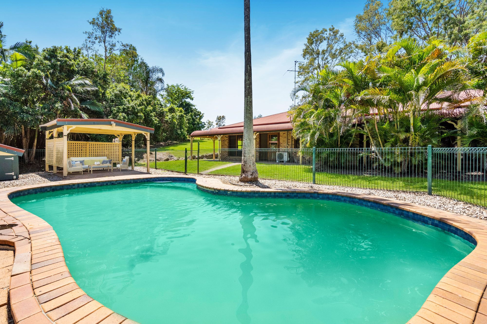 43 GREENWOOD CR, SAMFORD VALLEY QLD 4520, 0 habitaciones, 0 baños, House