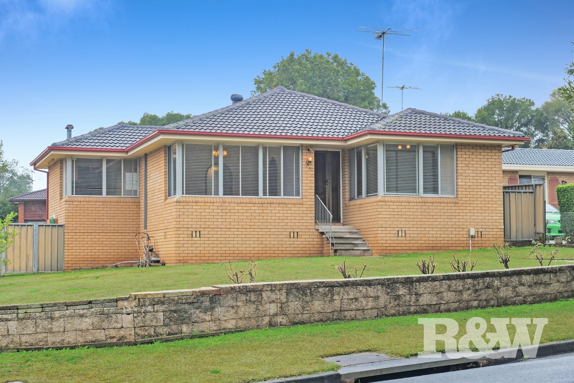 10 COLONG CR, LEUMEAH NSW 2560, 0房, 0浴, House