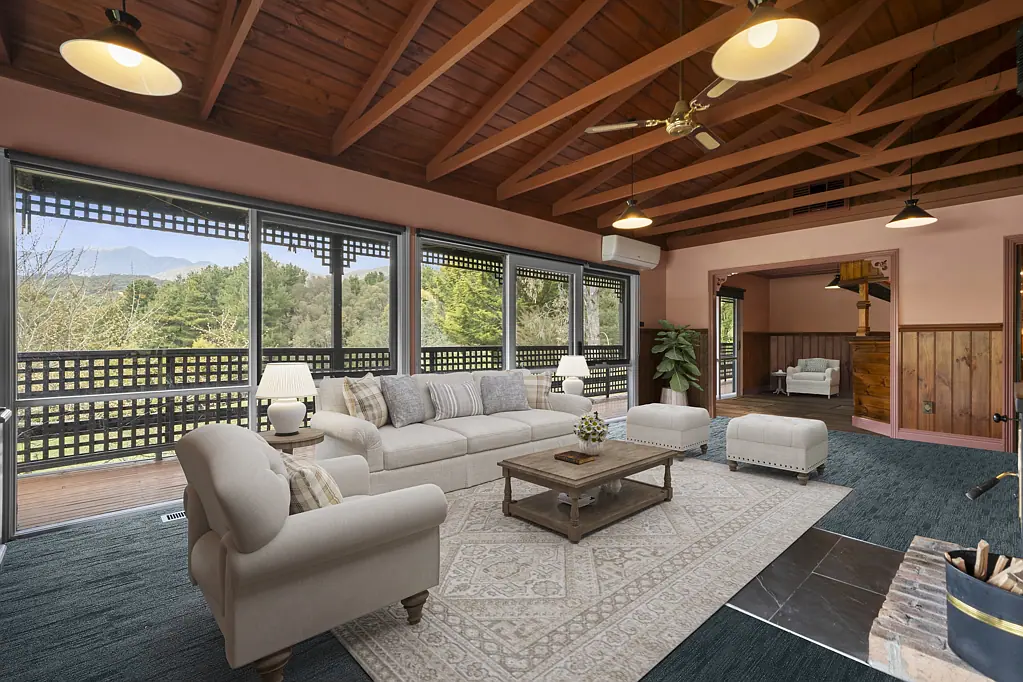 Merrijig 3 Bedroom Charming Holiday Home with Stunning Views and Easy Access to Mt Buller