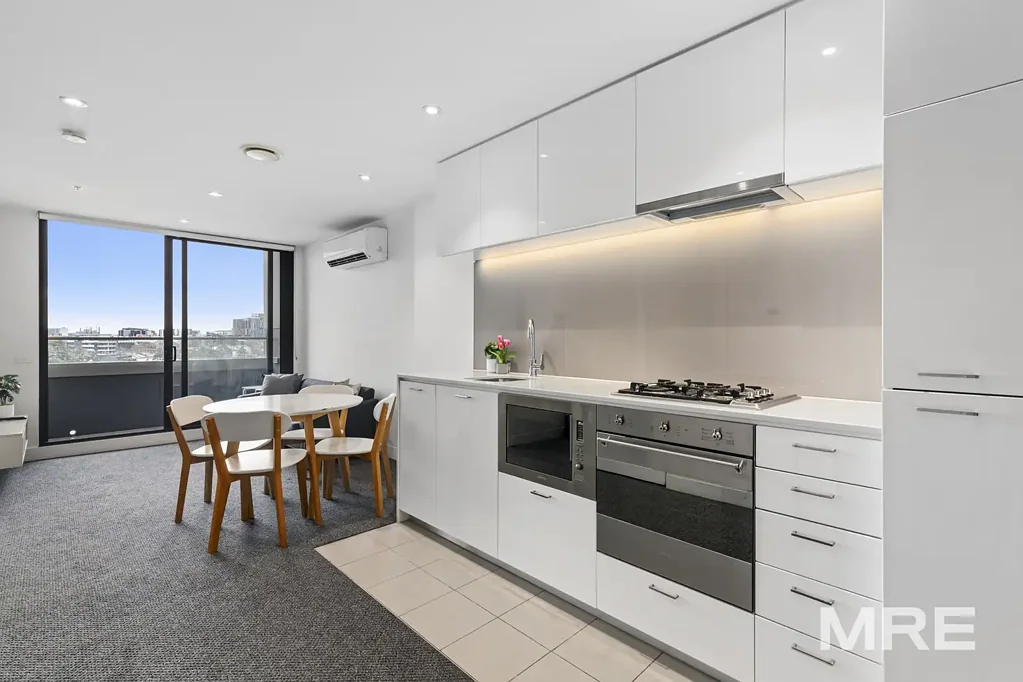 Furnished brilliance with sweeping CBD views