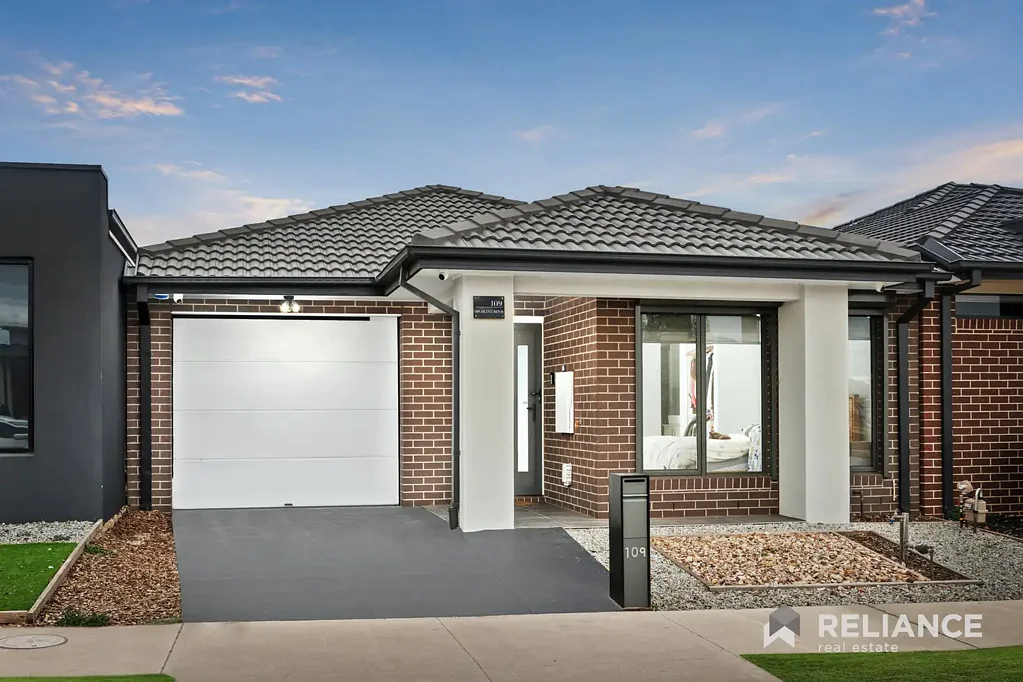 Truganina 2 Bedroom Modern, Spacious & Exceptionally Well Located