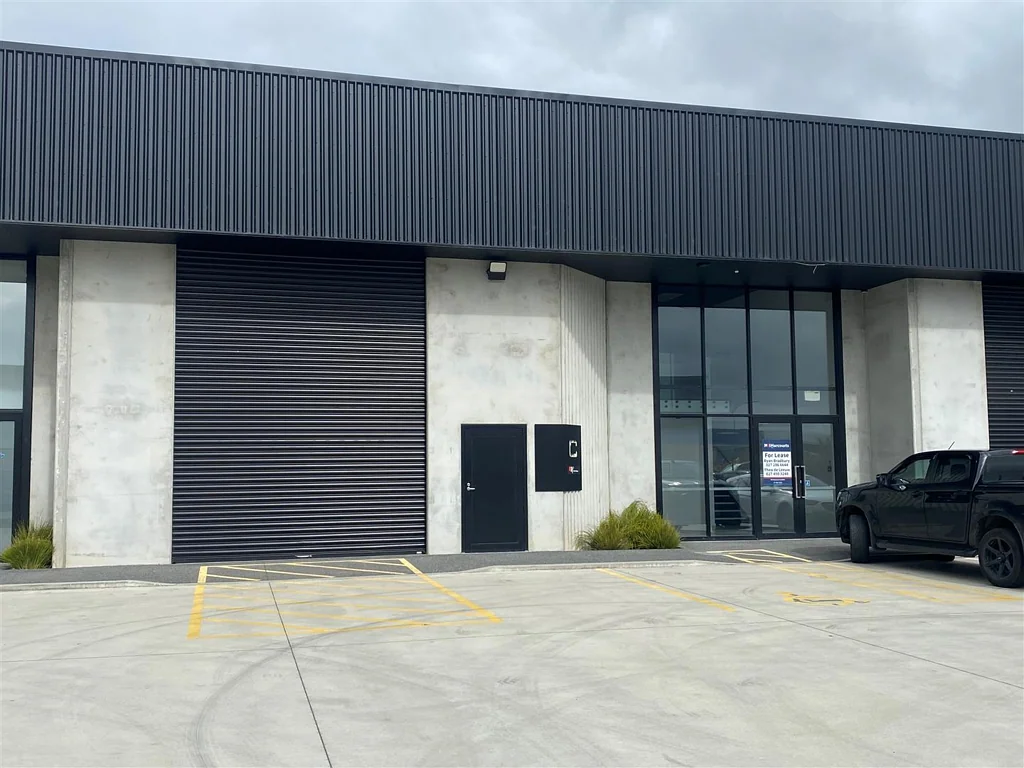 Burbush Outgoing Tenant Subsiding Rent