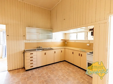 75 MORETON STREET, Eidsvold, QLD 4627, 2 slaapkamers, 1 badkamers, House