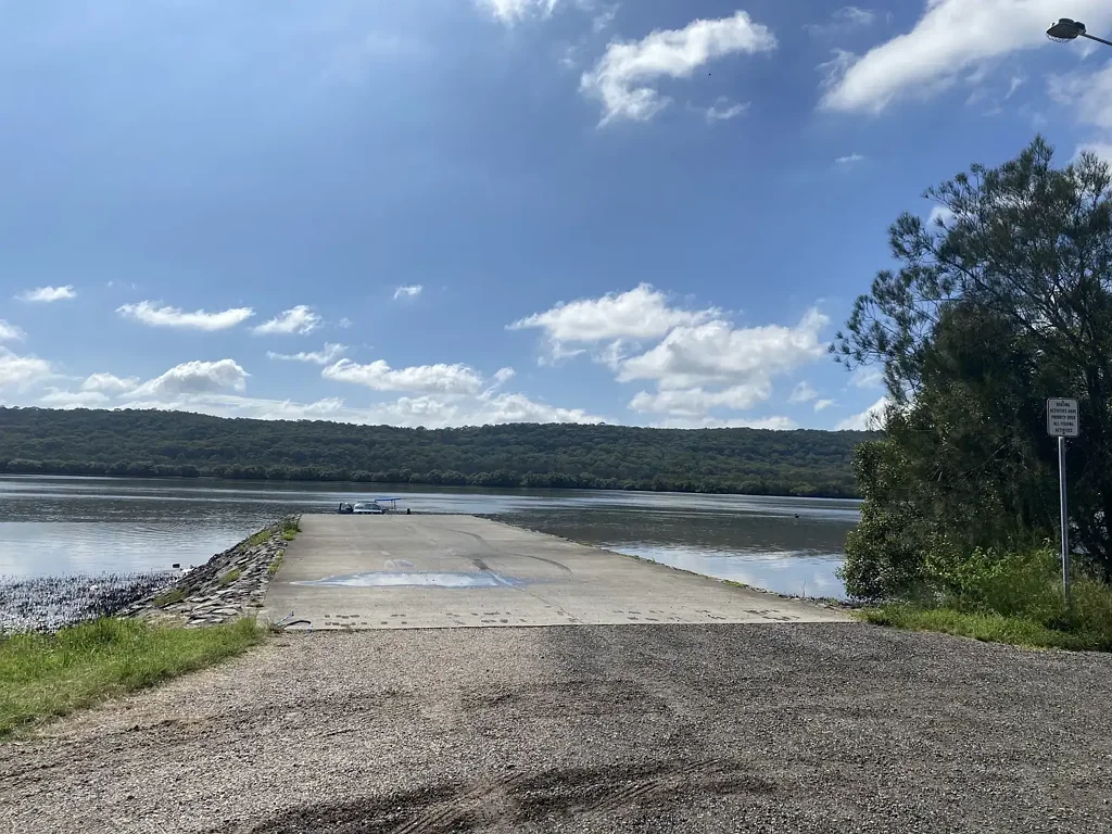 Russell Island  Fisherman's Paradise – Location Next To Council Block!