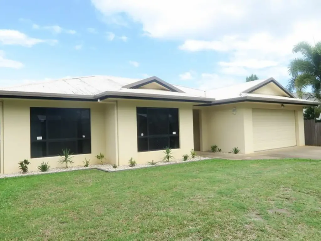 SPACIOUS 4 BEDROOM - MEDIA ROOM