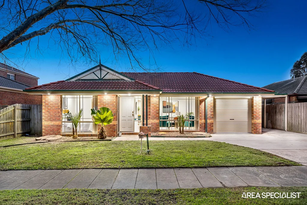 24 Lindsay Crescent, Lynbrook, VIC 3975