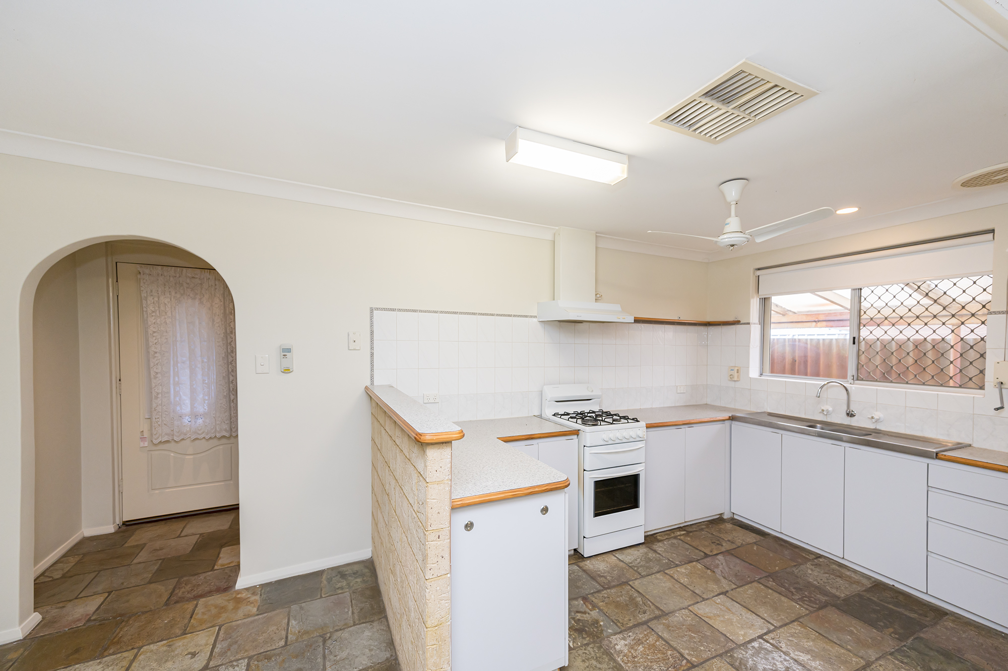 4 BROWN PL, BEECHBORO WA 6063, 0 Bedrooms, 0 Bathrooms, House