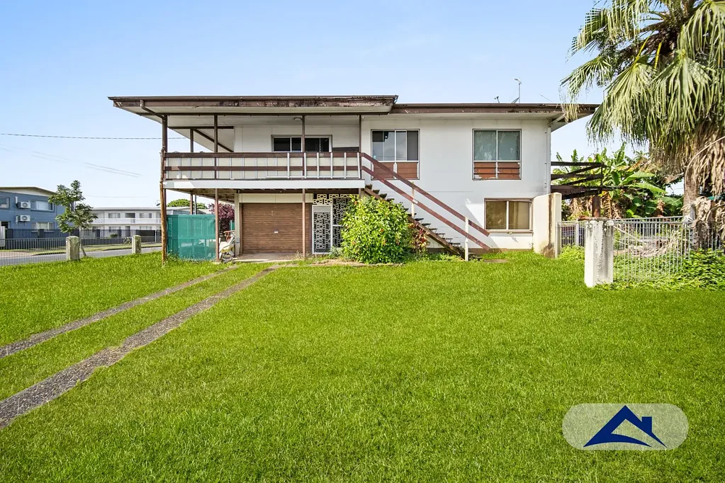 Woree 3ห้องนอน RENOVATOR'S DELIGHT ON A PRIME CORNER BLOCK