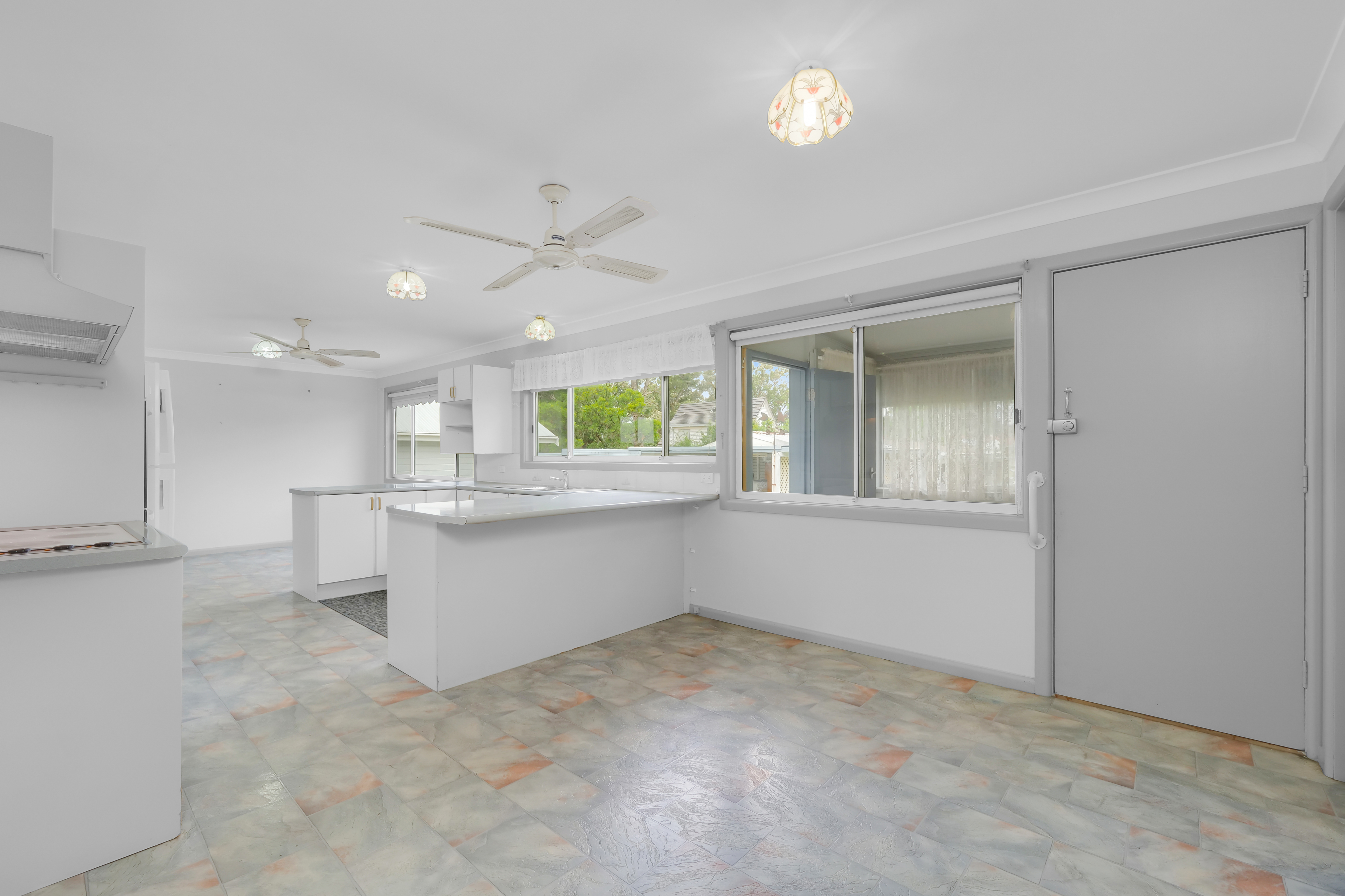 30 RAYMOND AV, CAMPBELLTOWN NSW 2560, 0房, 0浴, House