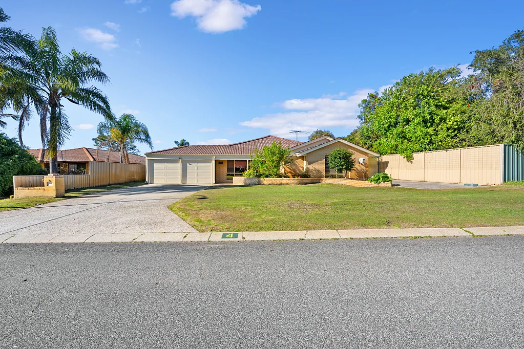 4 Galaxy Court, Alexander Heights, WA 6064