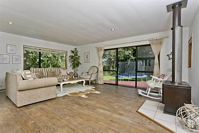 Surrounded by nature... Two homes for one!