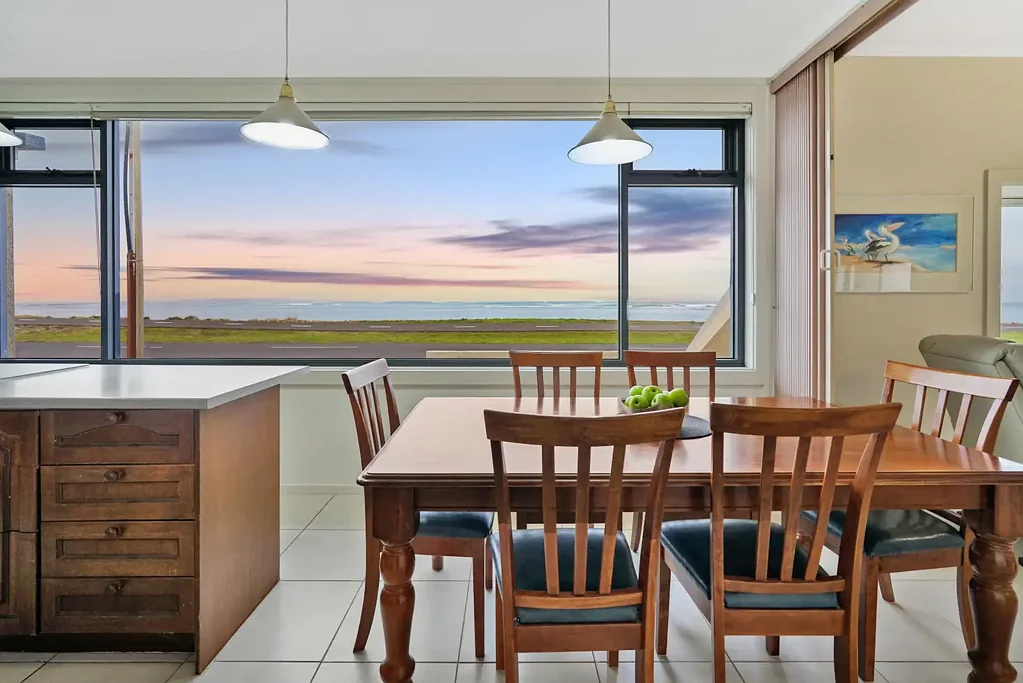 Port Macdonnell 4房  Ocean Views, Effortless Living – 109 Sea Parade, Port MacDonnell