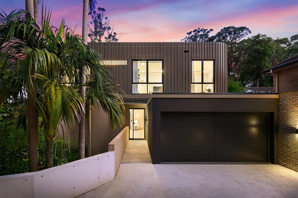 Lindfield 6房 建筑师设计奢宅 Miele高端电器 开放式燃气厨房 石材台面 朝北景观花园 邻铁名校商圈 Architectural grandeur in prestigious Greenview estate