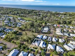 13 Lochern Way, Bushland Beach