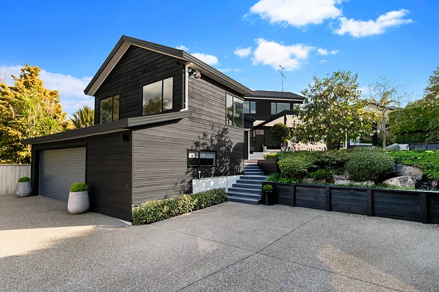 73 Uxbridge Road, Cockle Bay, Manukau City