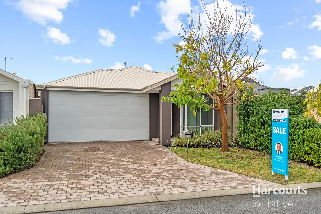 Aveley 3Zimmer Modern Comfort, Unbeatable Convenience & Low-Maintenance Living.