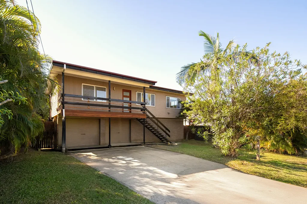 Clontarf 3 Bedroom The ultimate family home, 601m2 block with side access
