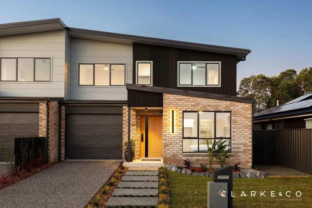 Raymond Terrace 4Kwarto THE PINNACLE OF CONTEMPORARY LIVING!