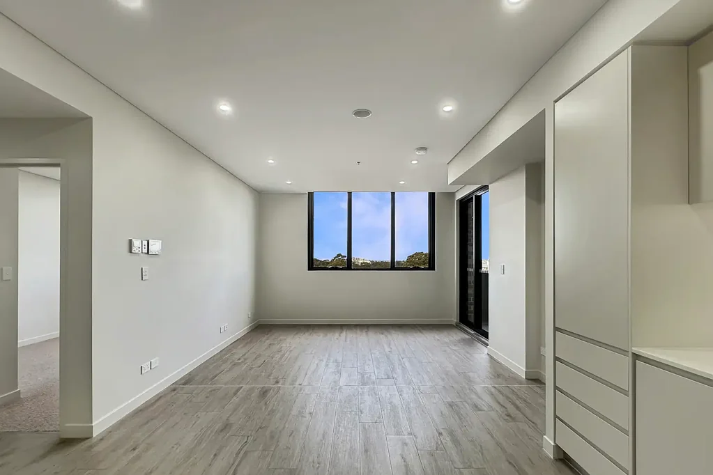 Welcome to "The Greens" Caringbah *Brand New*