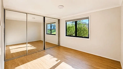 18 Lyndley Street, Busby, NSW 2168, 4房, 3浴, House
