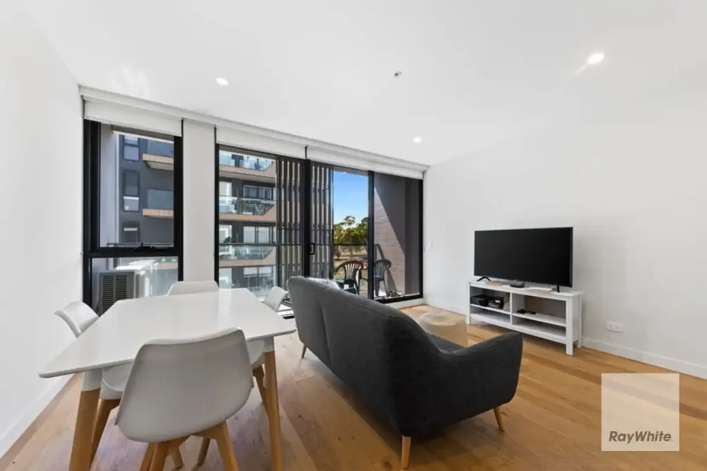 One bedroom Apartment in Heart of Bundoora