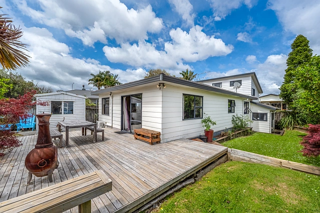 2/133 Moore Street, Howick, Manukau City