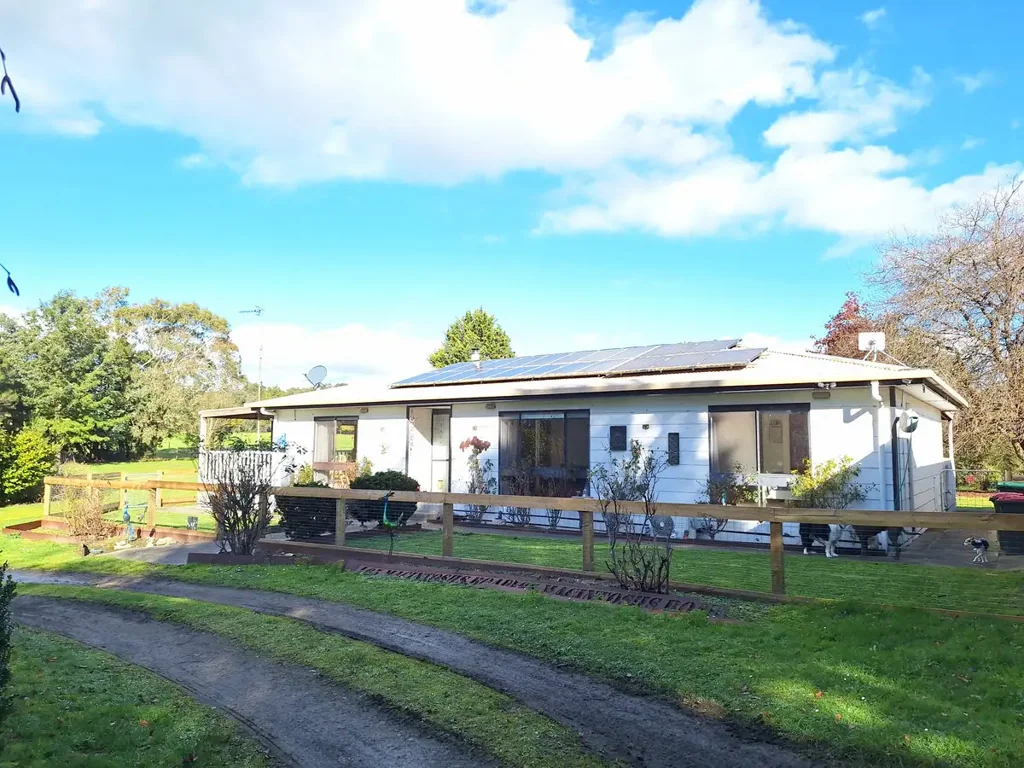 COUNTRY LIVING WITH SPACE FOR HORSES & HOBBIES ON 5 ACRES