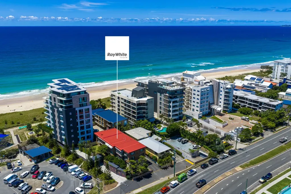 Palm Beach 2房  SURF'S UP! - A Rare Beachside Gem in One of the Gold Coast's Favourite Suburbs