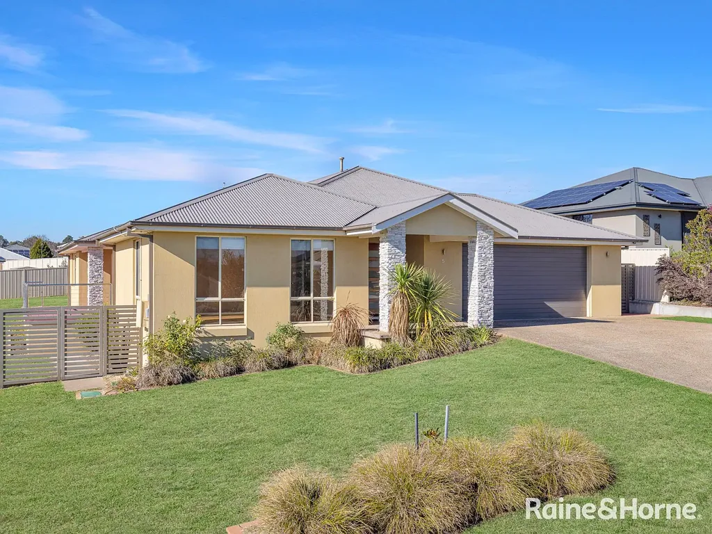 5 Blackwood Close, Kelso, NSW 2795