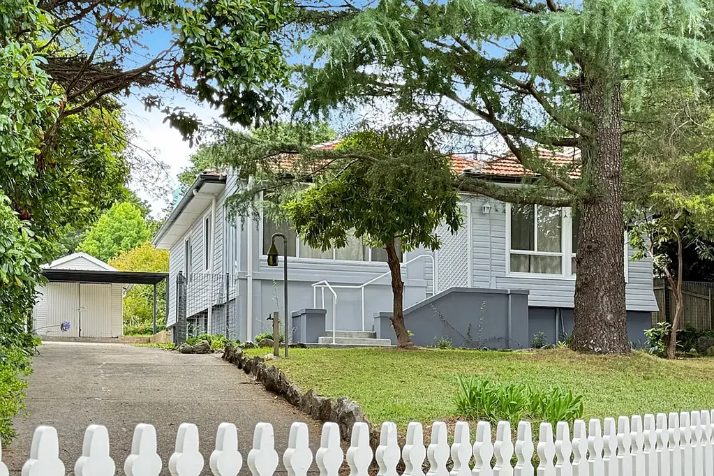 92 Great Western Highway, Wentworth Falls, NSW 2782