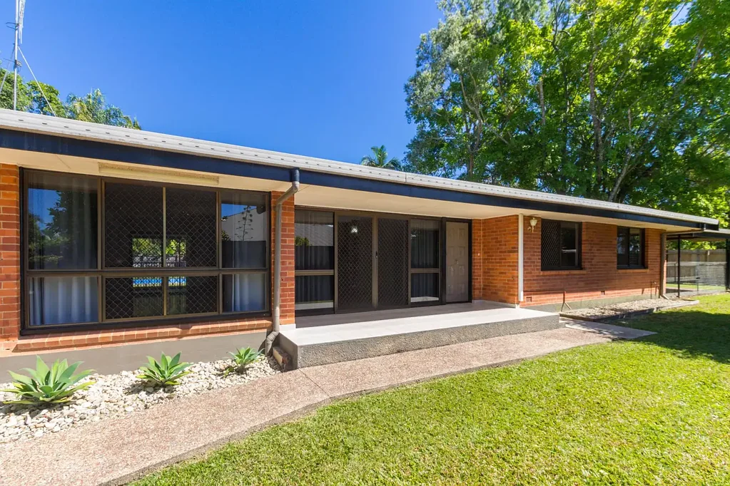 Private Home with a Pool - Beautiful Property