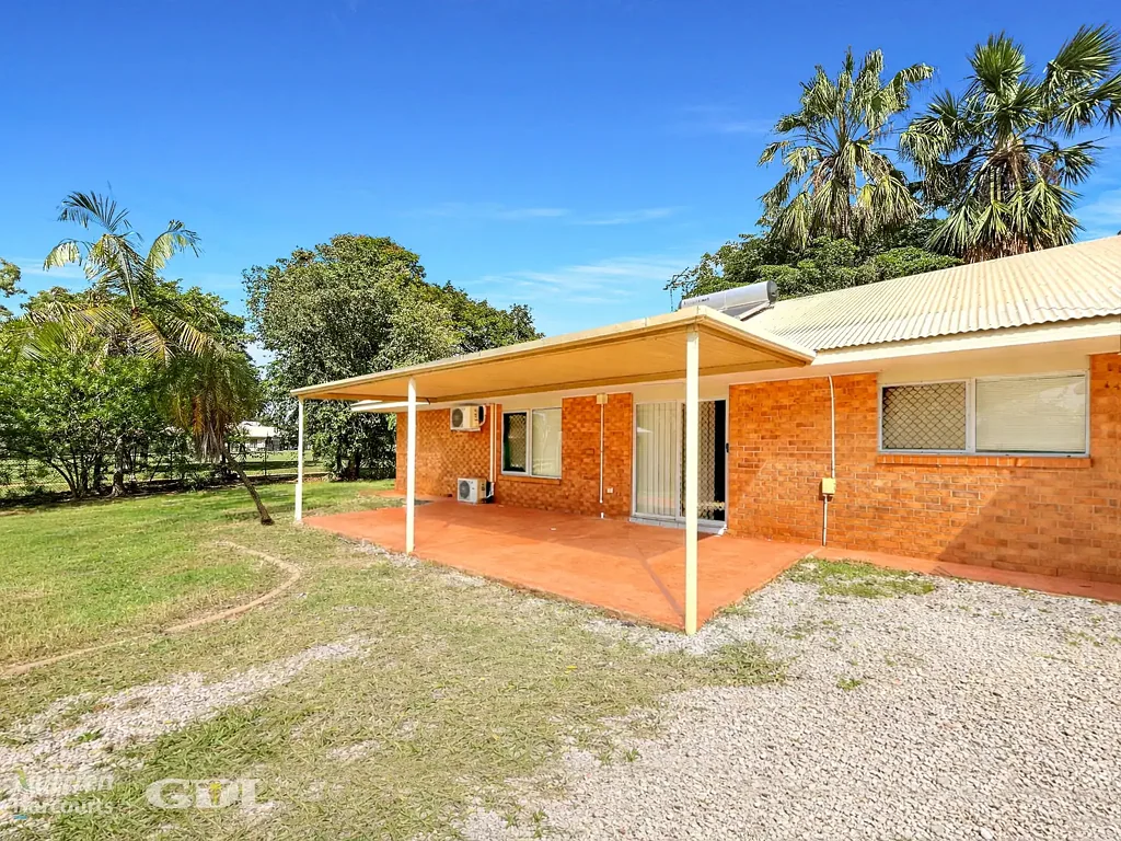 Katherine 3Moenga Low Maintenance Investment or Ideal First Home- NON FLOOD ZONE!