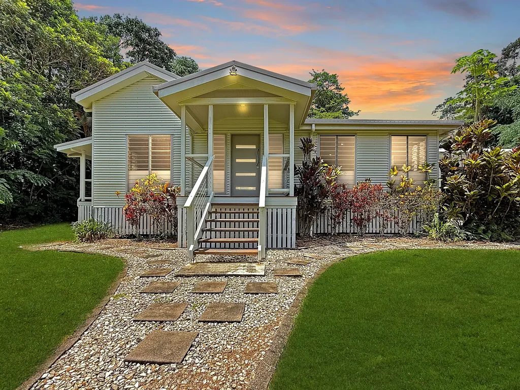 Wongaling Beach 3ਬੈੱਡਰੂਮ Half-Acre Queenslander Retreat With Pool & Rainforest Privacy