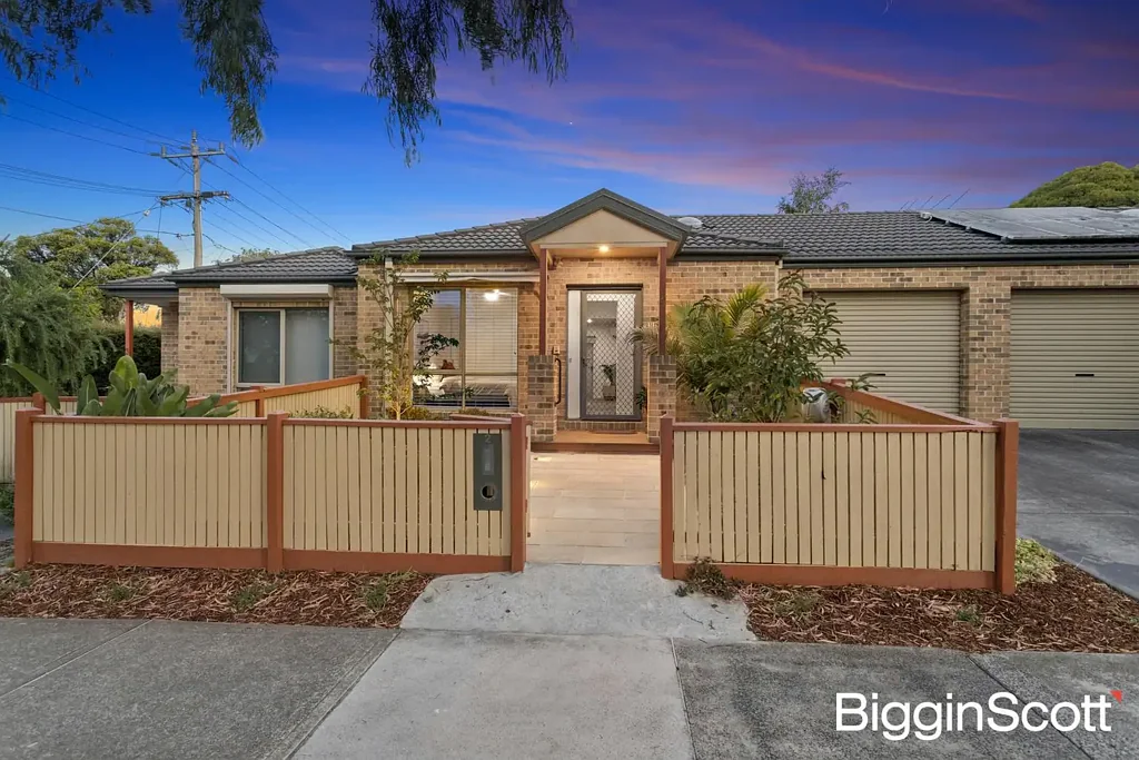 2/27 Deane Street, Frankston, VIC 3199