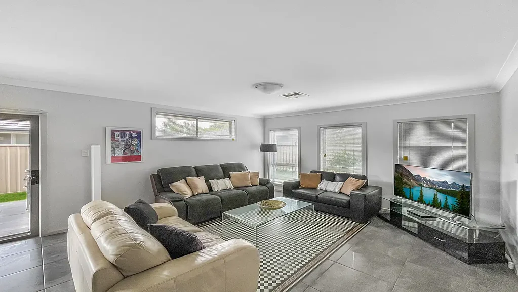 Modern, Furnished 3 Bedroom Home