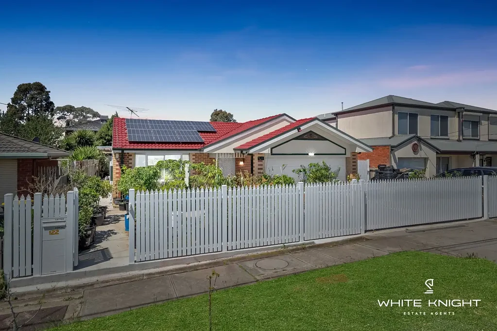 122 Robinsons Road, Deer Park, VIC 3023