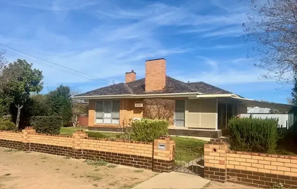 Spacious 3-Bedroom Home in the Heart of Yarrawonga