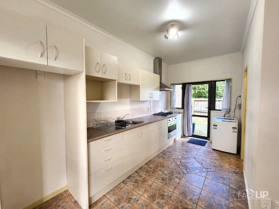West Harbour, 1-bedroom & study, $450