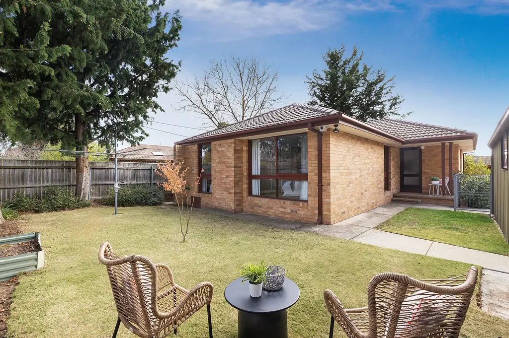 Narrabundah 3房  Quiet Position. Renovated Comfort. Established Narrabundah Living