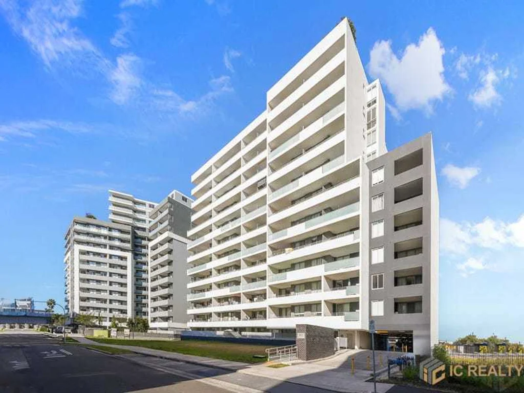 Merrylands 3部屋 Modern 3-Bedroom Apartment | Walk to Station | Panoramic Views & Strong Investment Appeal