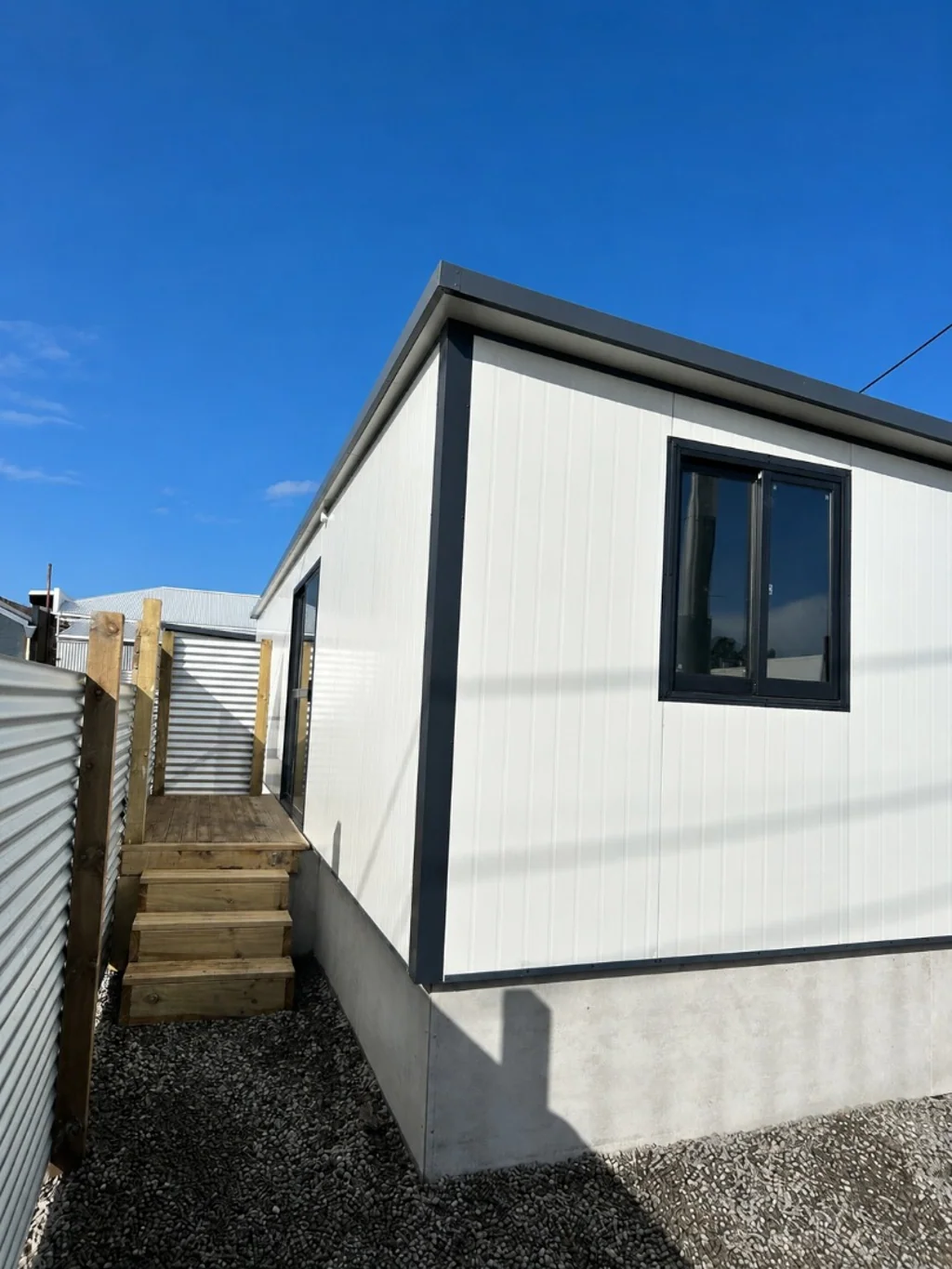 Brand New 2-bedroom Home - Walk to Town