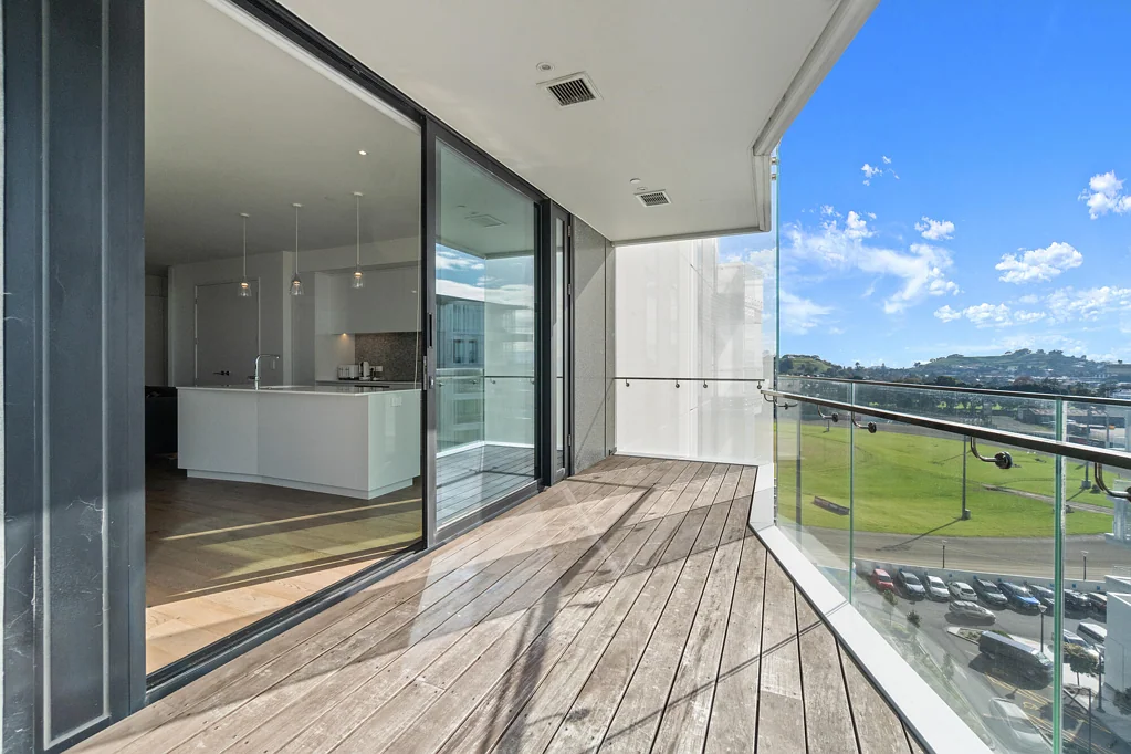 Epsom 1બેડરૂમ Oversized, Elevated and Views