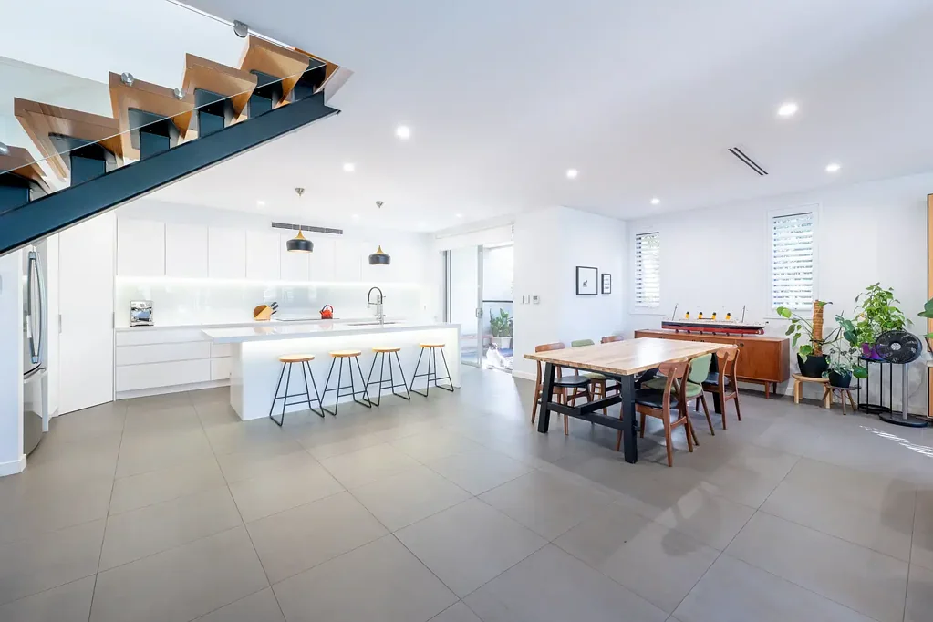 31 ARTHUR STREET, Rodd Point, NSW 2046