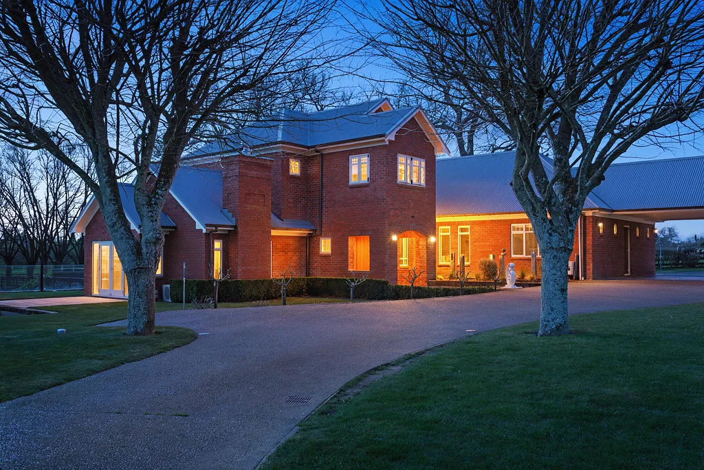 Te Awamutu 6 Bedroom Paradise Manor
