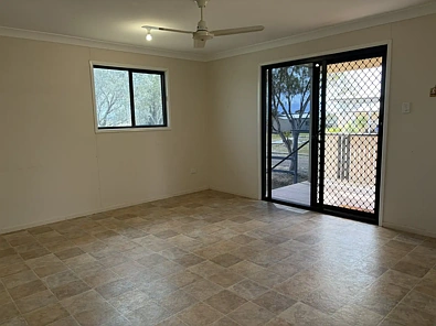 Address Withheld, Roma, QLD 4455, 2 phòng ngủ, 1 phòng tắm, House